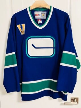 Authentic CCM Vancouver Canucks Stick In Rink Blue Jersey Size Large